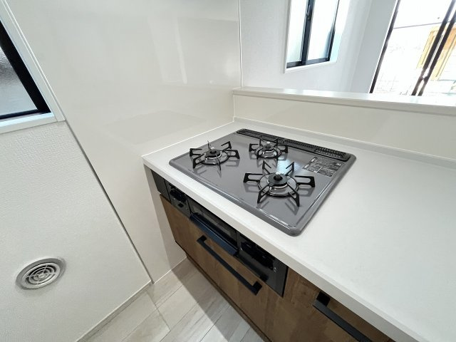 【キッチン】 | 福岡市南区皿山1丁目6期　2号棟（全2棟）【仲介手数料無料・0円】 | 現地写真。