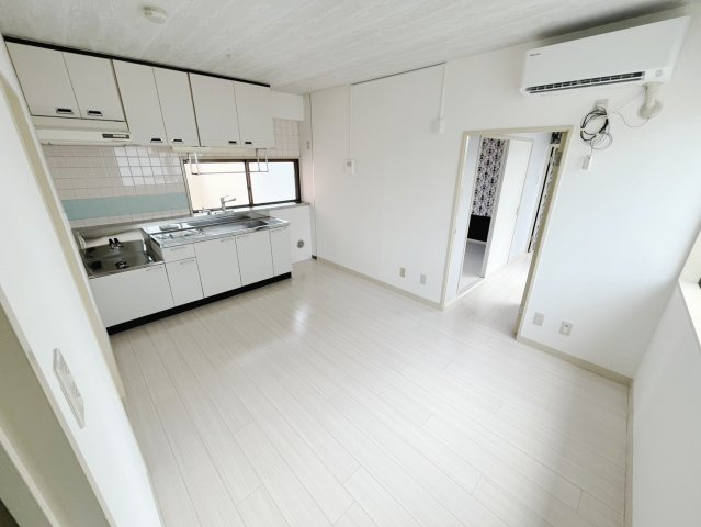 第2森本ビルの居間・リビング