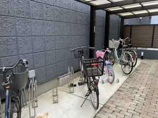 【その他共用部分】 | 駐輪場完備！各世帯1台まで駐輪可能です。