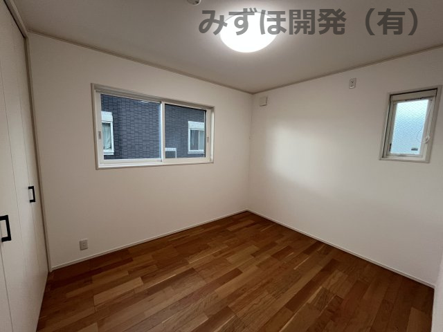 山形市北町3丁目3-47の洋室