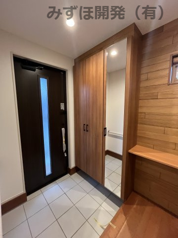 山形市北町3丁目3-47の玄関|収納付き玄関