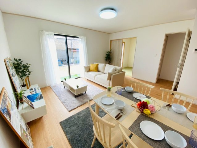 ハートフルタウン／菊陽町原水／B号棟の居間・リビング