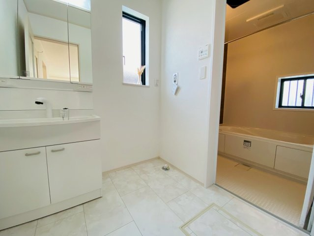 ハートフルタウン／菊陽町原水／B号棟の独立洗面台