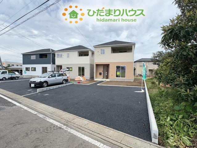 深谷市武蔵野第2　新築一戸建て　クレイドルガーデン　01の周辺|分譲地内は道路が舗装され、整然とした街並みが広がっています！
同世代のご家族も多く、お子様同士の交流も期待できる安心の環境です。
