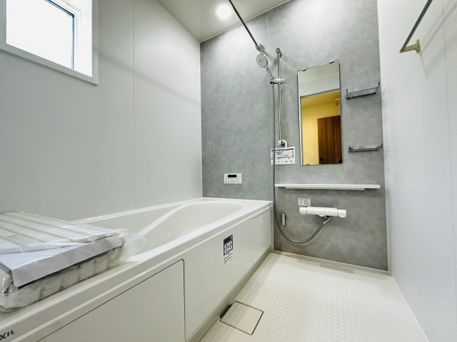 茅ヶ崎市松が丘1丁目　新築戸建　の浴室