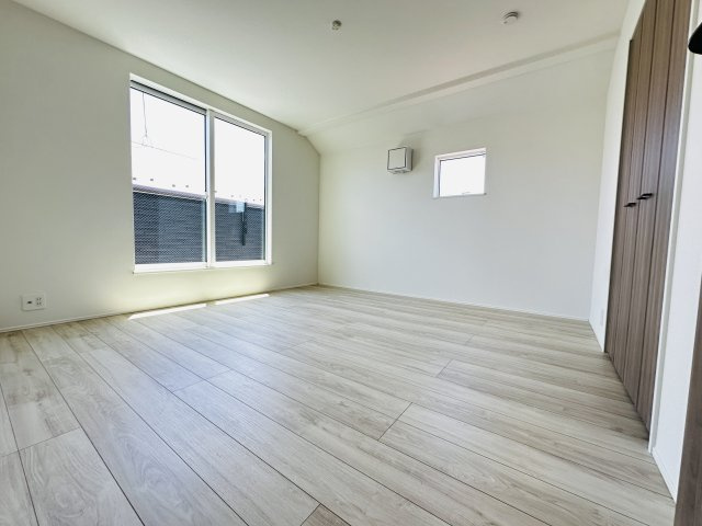 茅ヶ崎市松が丘1丁目　新築戸建　の洋室