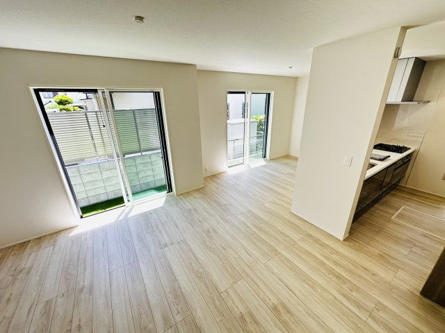 茅ヶ崎市松が丘1丁目　新築戸建　の居間・リビング