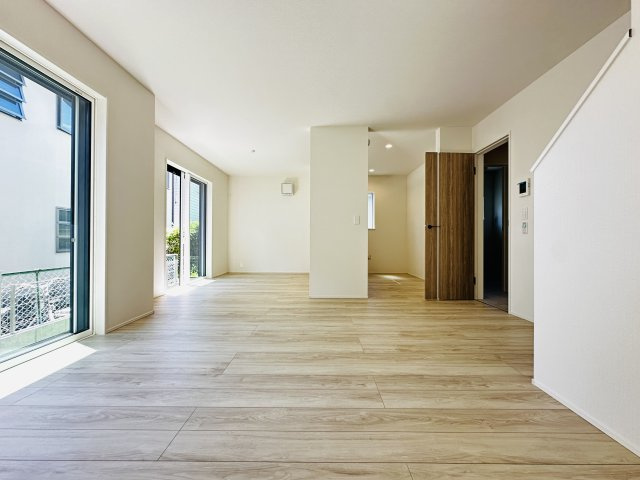 茅ヶ崎市松が丘1丁目　新築戸建　の居間・リビング