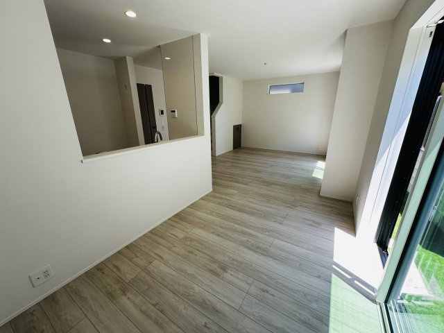 茅ヶ崎市松が丘1丁目　新築戸建　の居間・リビング