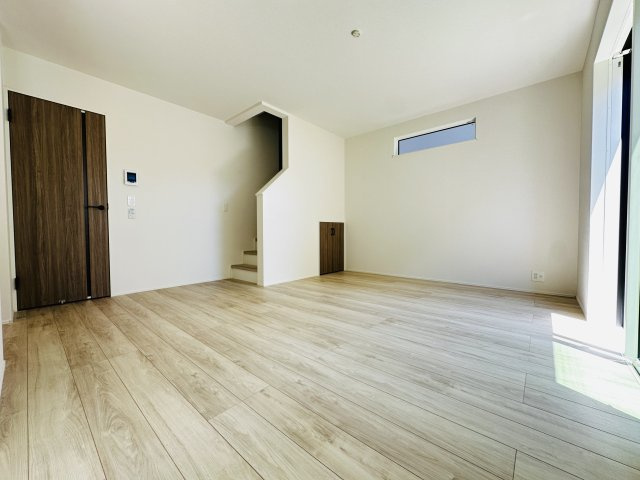 茅ヶ崎市松が丘1丁目　新築戸建　の居間・リビング