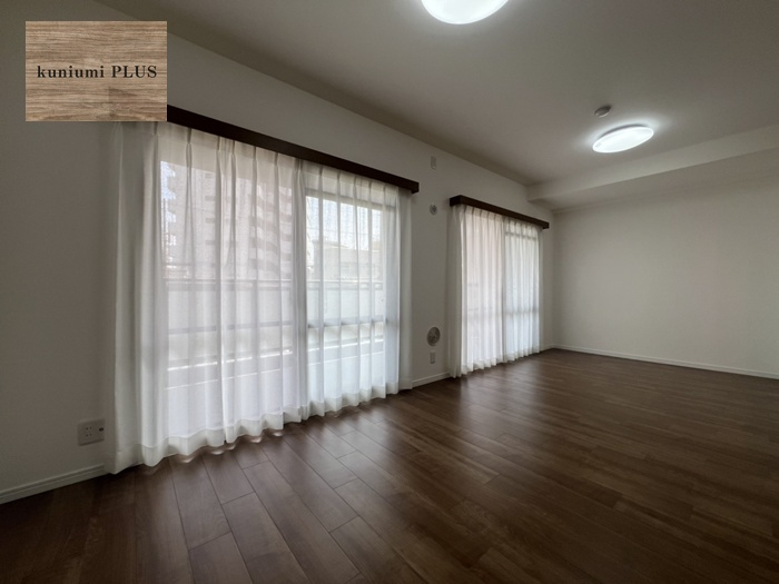 ヴィルヌーブ野江内代の居間・リビング