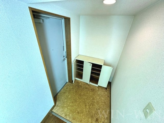サンライズヒルカワイの玄関