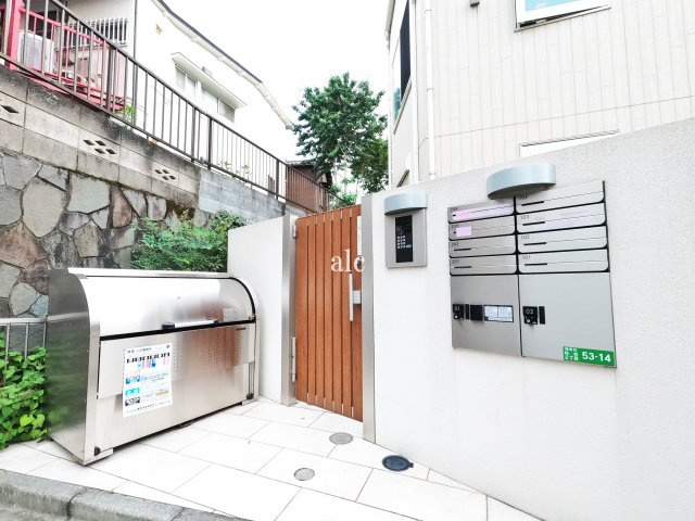 コンフォルタ桜台のエントランス