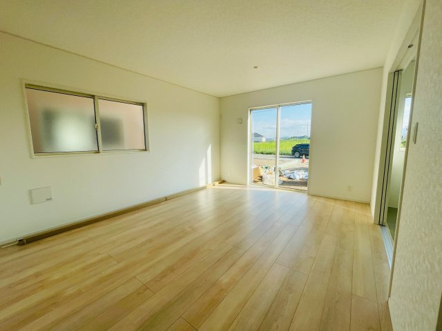 【居間・リビング】 | 深谷市武蔵野第2　クレイドルガーデン　新築戸建　全3棟　2号棟