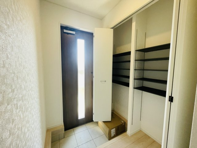 【玄関】 | 深谷市武蔵野第2　クレイドルガーデン　新築戸建　全3棟　2号棟