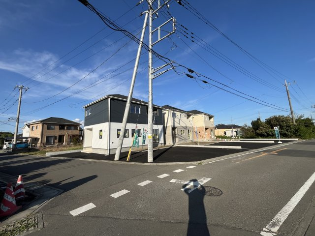 【前面道路含む現地写真】 | 深谷市武蔵野第2　クレイドルガーデン　新築戸建　全3棟　3号棟