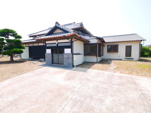長生郡白子町浜宿　中古戸建の外観|内装リフォーム済み令和7年6月 敷地約546坪耐震補強済み海岸まで徒歩約10分 リビング約25.7帖