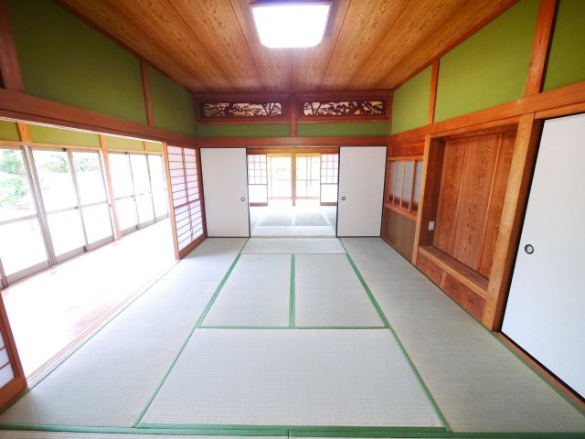 長生郡白子町浜宿　中古戸建の和室|内装リフォーム済み令和7年6月 敷地約546坪耐震補強済み海岸まで徒歩約10分 リビング約25.7帖