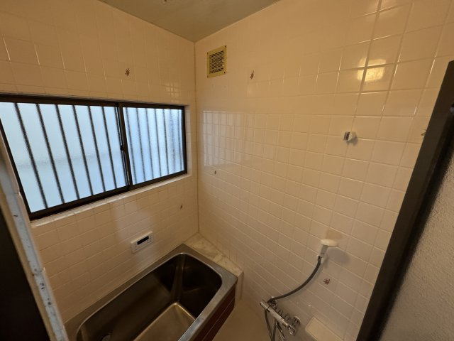 豊中市柴原町5丁目貸家の浴室