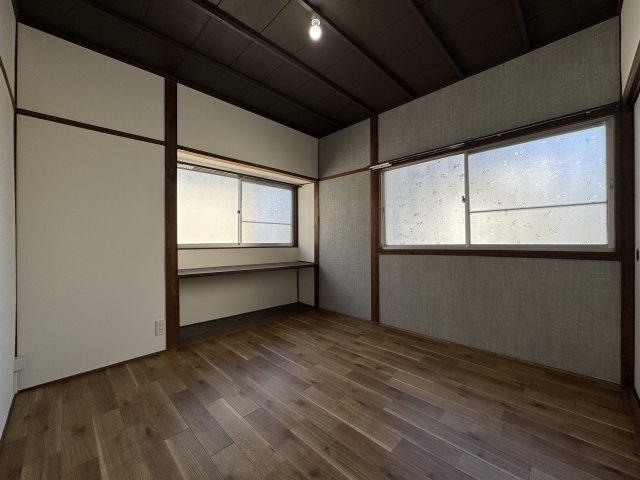 豊中市柴原町5丁目貸家の居間・リビング