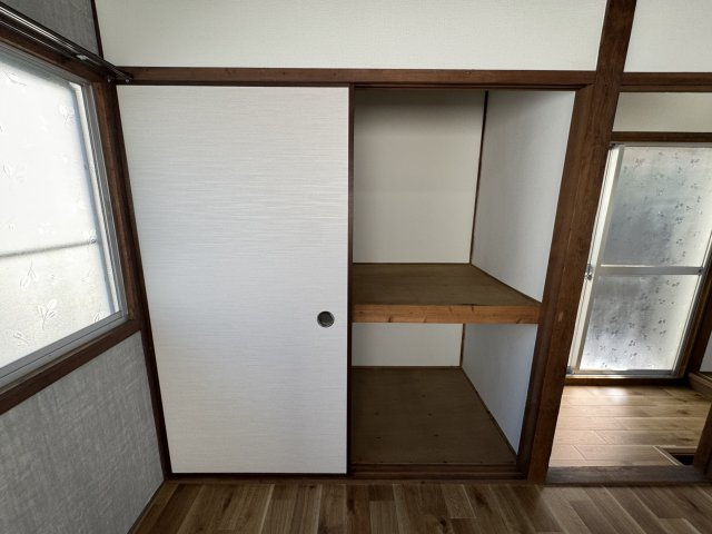 豊中市柴原町5丁目貸家の収納