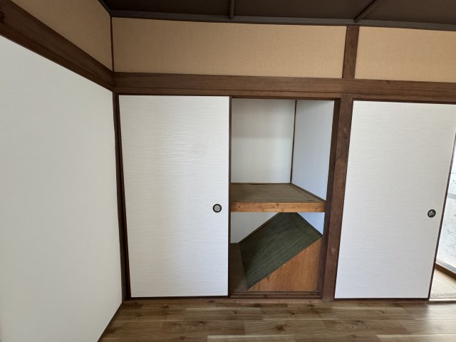 豊中市柴原町5丁目貸家の収納