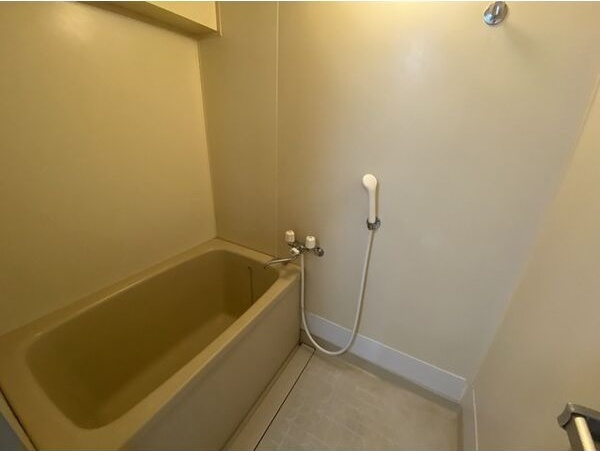 プレズ名古屋入場の浴室|日々の暮らしに欠かせないお風呂です