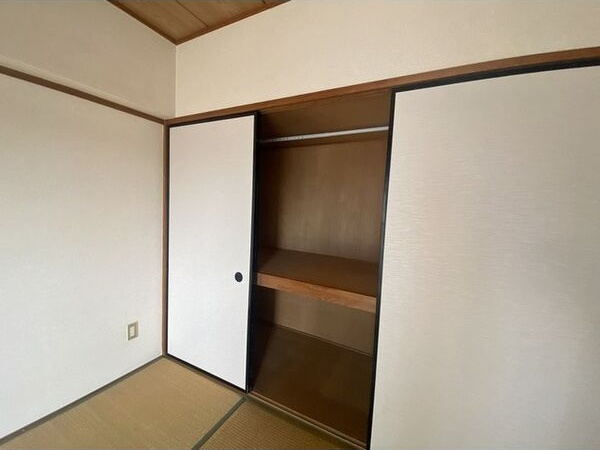 プレズ名古屋入場の収納|ちょっとした収納スペースも充実しています