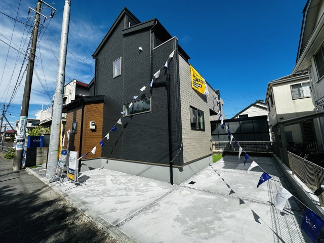 【成約御礼】藤沢市鵠沼桜が岡4丁目 新築戸建 全1棟の前面道路含む現地写真