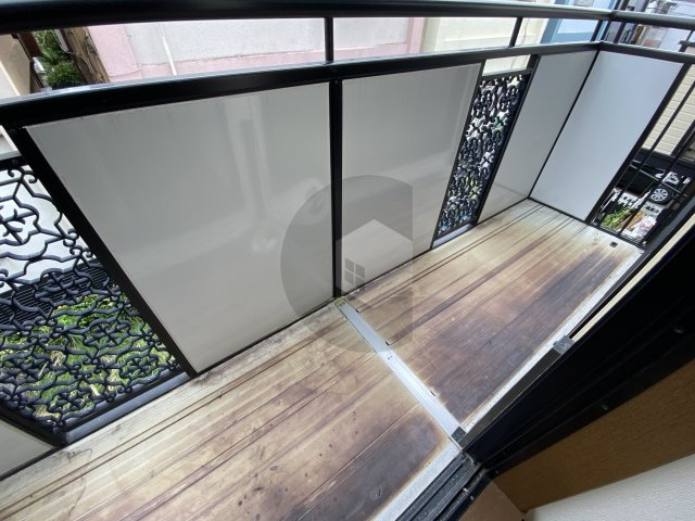 エスト・ステーブルのバルコニー