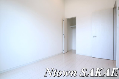 【居間・リビング】 | フォルゴーレⅡ | ゆったり過ごせる居間です