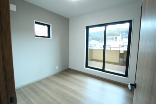 いの町枝川　新築戸建の洋室|2Ｆ　南東の部屋　4.67帖