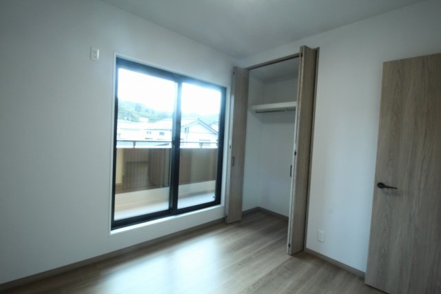 いの町枝川　新築戸建の洋室|2Ｆ　南東の部屋　4.67帖