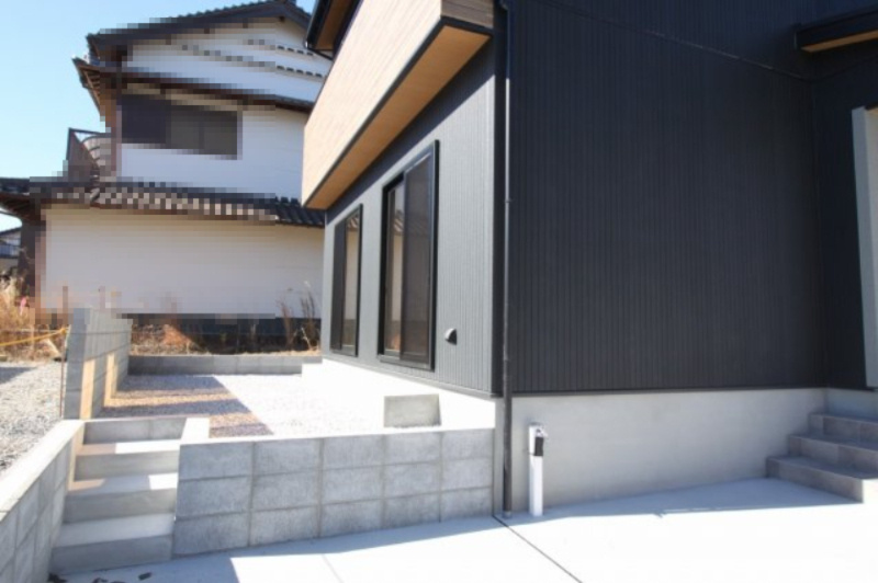 いの町枝川　新築戸建の庭