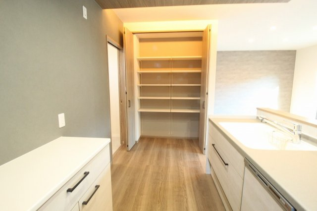 いの町枝川　新築戸建の収納|パントリー