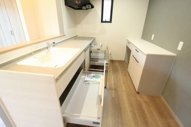 いの町枝川　新築戸建のキッチン|収納