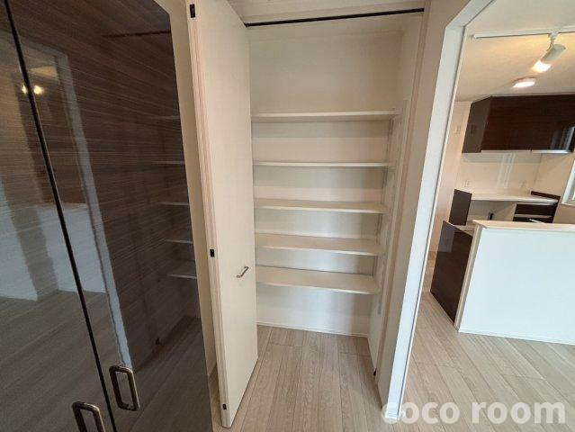 ルリアン縁の収納