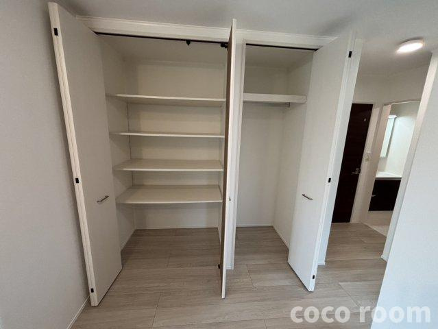 ルリアン縁の収納