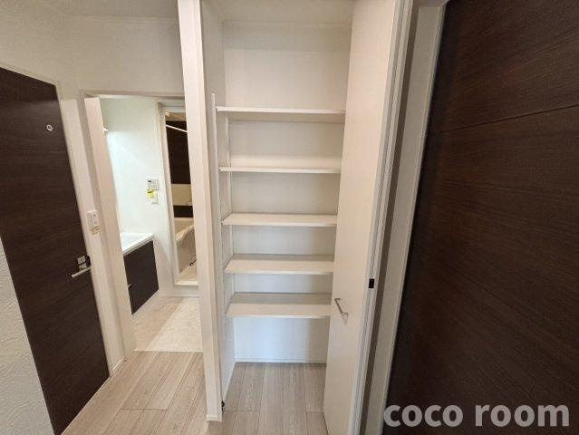 ルリアン縁の収納