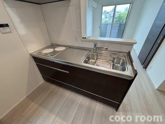 ルリアン縁のキッチン