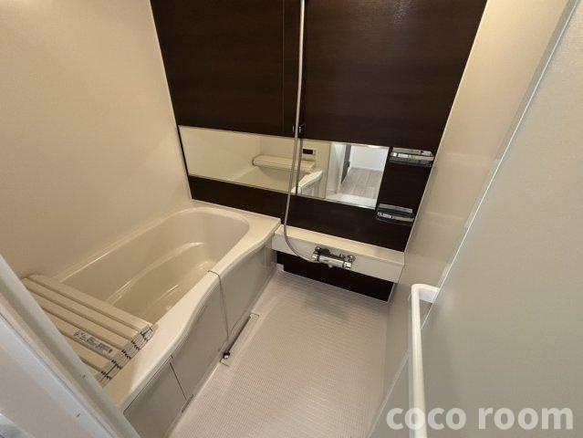 ルリアン縁の浴室