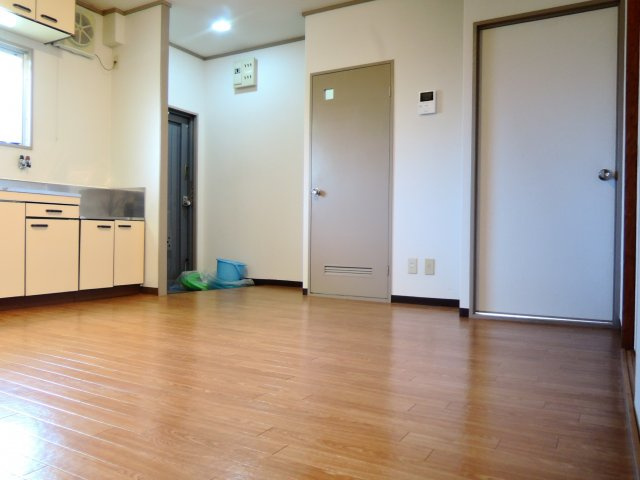 サングレード高槻の玄関
