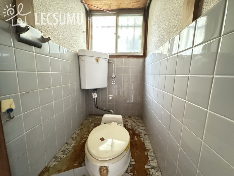 姫路市網干区坂上/中古戸建のトイレ