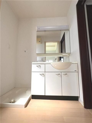 【洗面所】 | ふじみ野市大原２丁目戸建 | 忙しい朝には欠かせない洗面所です