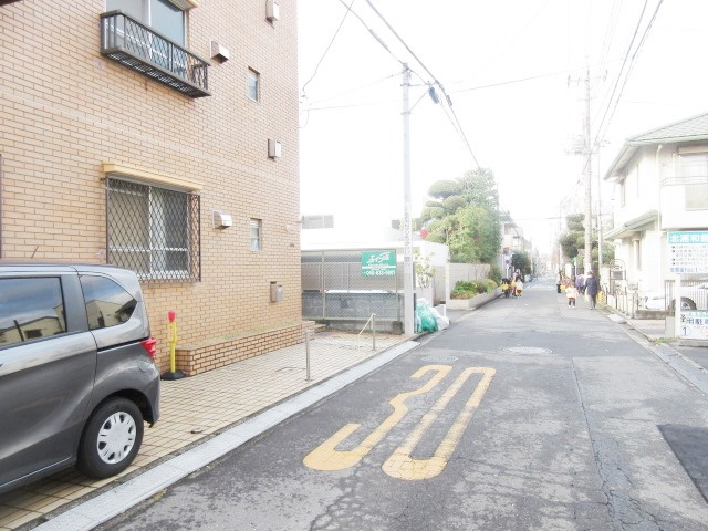 メゾン・ピレネーの駐車場