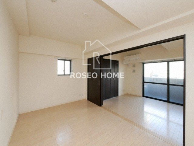 インテリジェンス御堂の居間・リビング|同マンション別部屋：参考写真