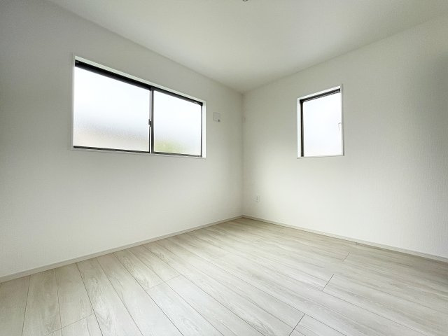 新築戸建・新築建売　福島市瀬上町5期　QUADRIFOGLIO　全1棟の洋室