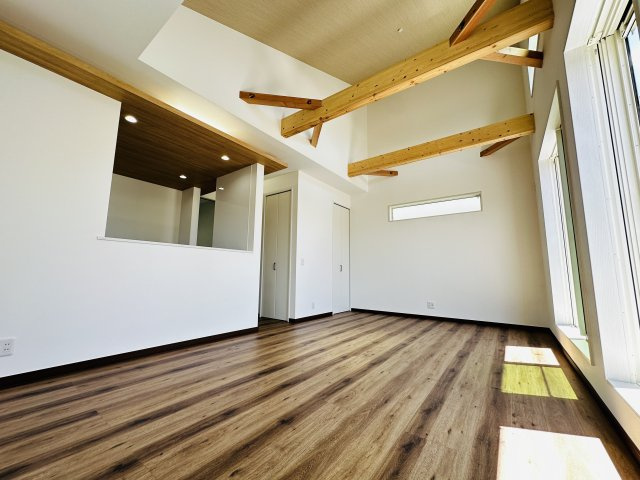 茅ケ崎白浜町　新築戸建ての居間・リビング