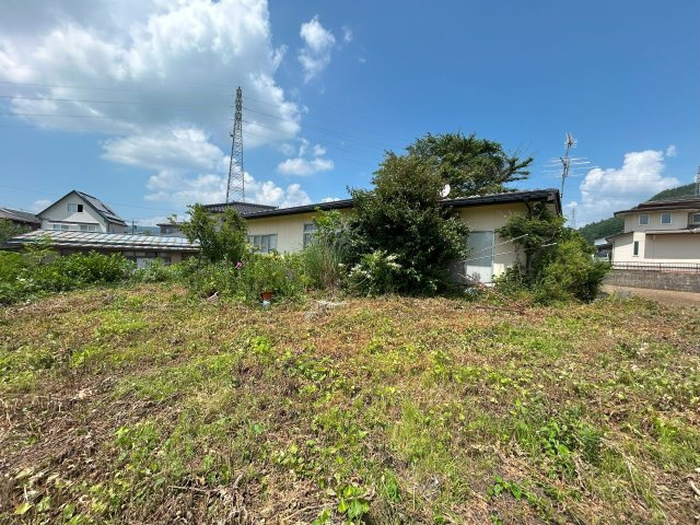 茅野市玉川小泉　古家・畑付き土地の外観|庭の様子