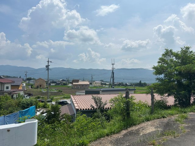 茅野市玉川小泉　古家・畑付き土地の展望|高低差のある土地で景色良好です